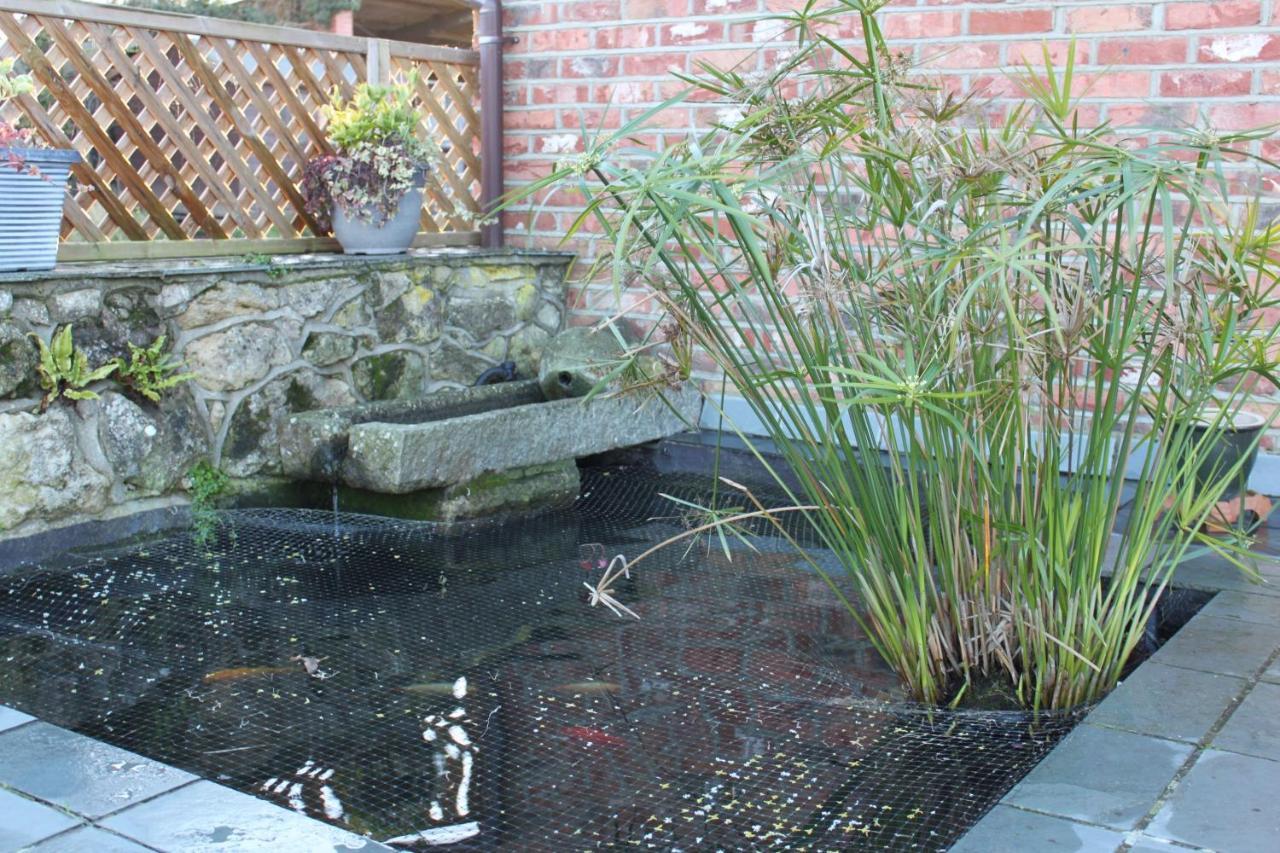 Beautiful Barn Conversion, 3 Bed, Hot Tub, Sauna, Gym, Enclosed Garden Ryde  Exteriör bild
